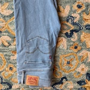 Levi’s super skinny stretchy jeans